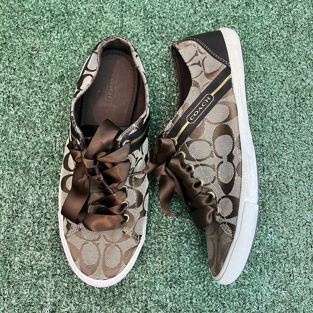 Coach Women's Lesley Khaki Chestnut Signature Canvas Lace-Up Sneakers Shoes 9.5B